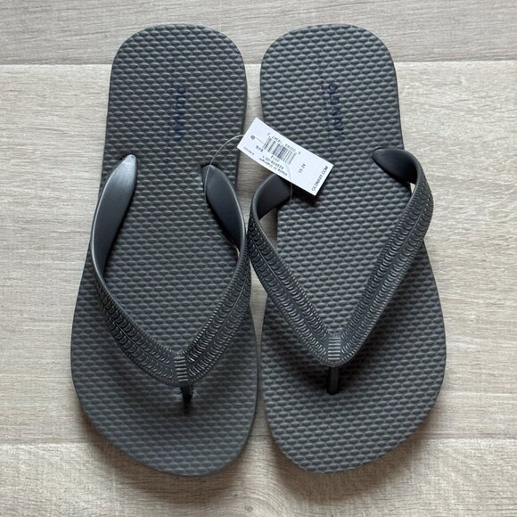 Old Navy Grey Oyster Flip-Flop Sandals for Kids (Partially Plant-Based) - Picture 2 of 9